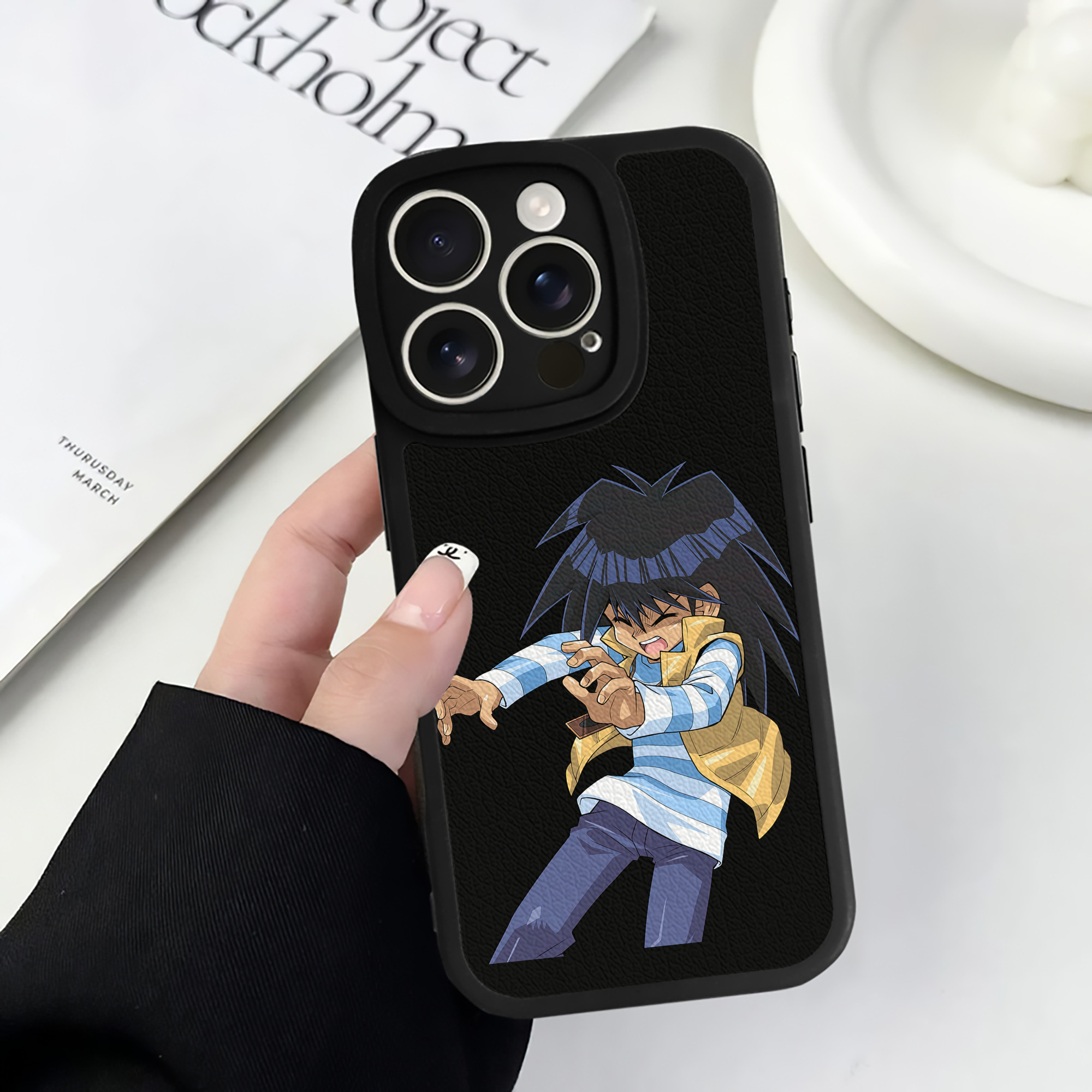 遊☆戯☆王 Yu-Gi-Oh! 【iPhone 16シリーズ対応】シリコンスマホケース（レザー調） 材質：シリコン